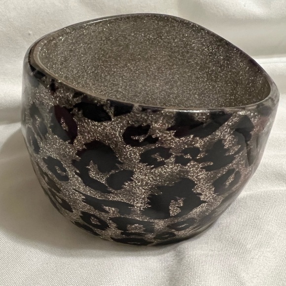 Black And Silver Leopard Print Bracelet - Picture 6 of 6